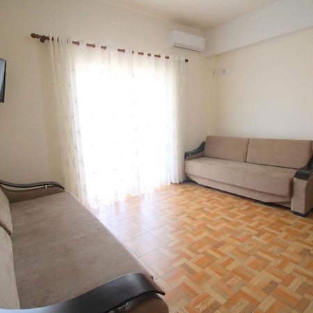 Doka Center Apartments Sarandë Exteriör bild