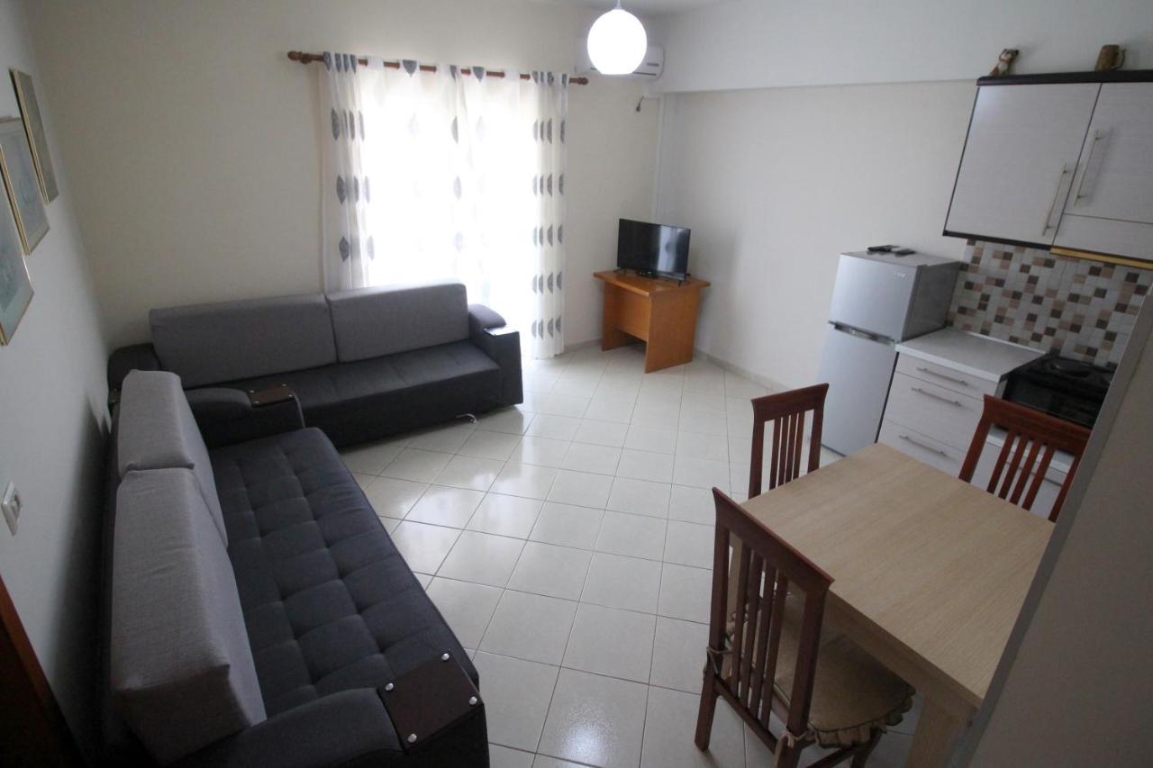 Doka Center Apartments Sarandë Exteriör bild
