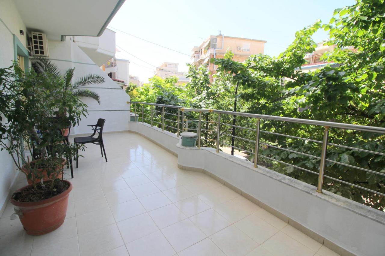 Doka Center Apartments Sarandë Exteriör bild