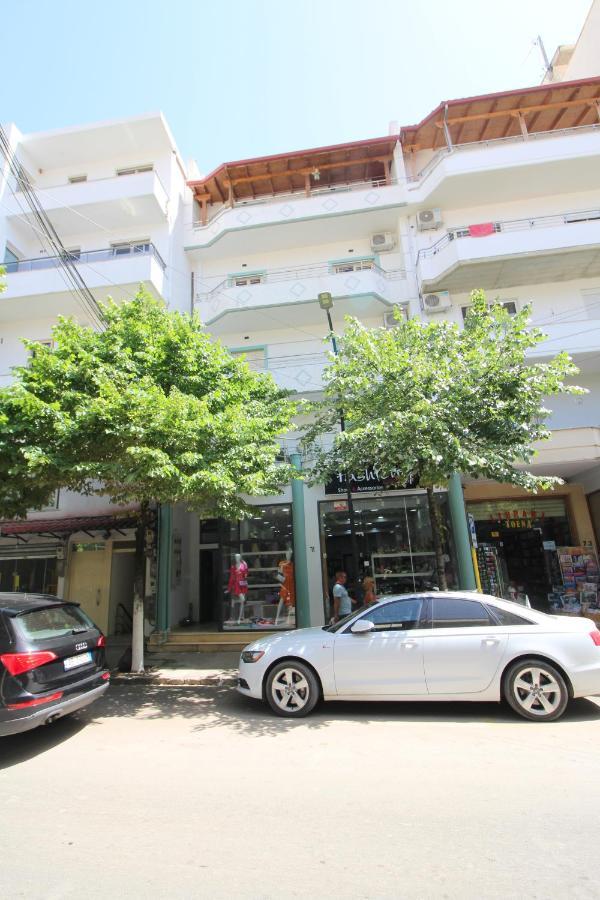Doka Center Apartments Sarandë Exteriör bild