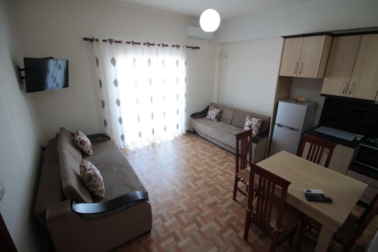 Doka Center Apartments Sarandë Exteriör bild
